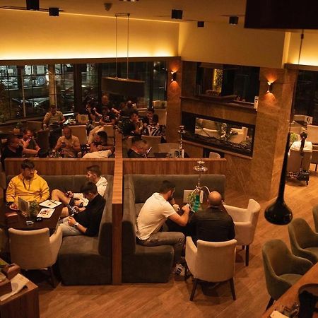 Griffon Bar Food Apartments Struga Extérieur photo