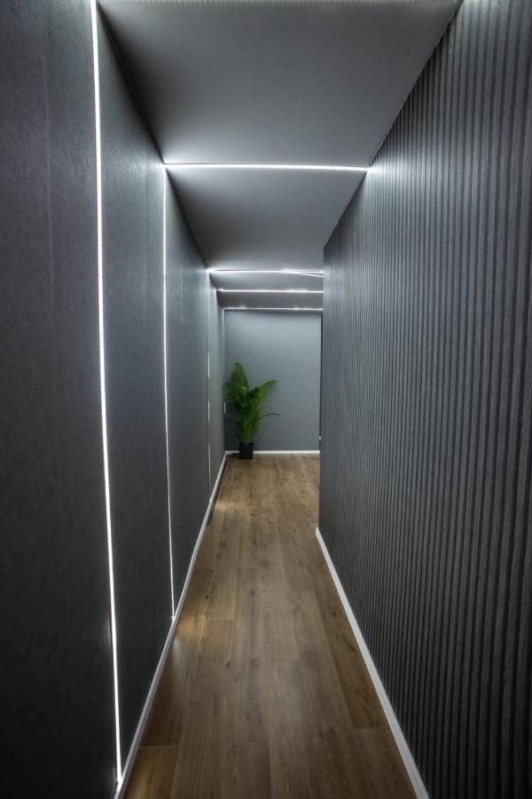 Griffon Bar Food Apartments Struga Extérieur photo