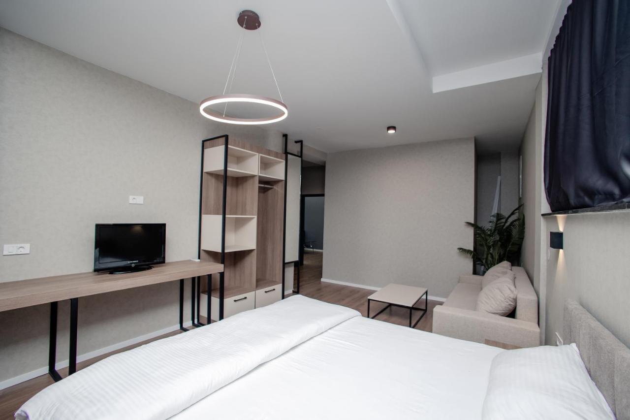 Griffon Bar Food Apartments Struga Extérieur photo